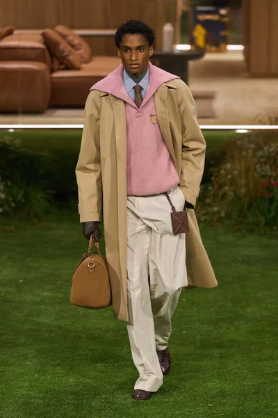 Look 9